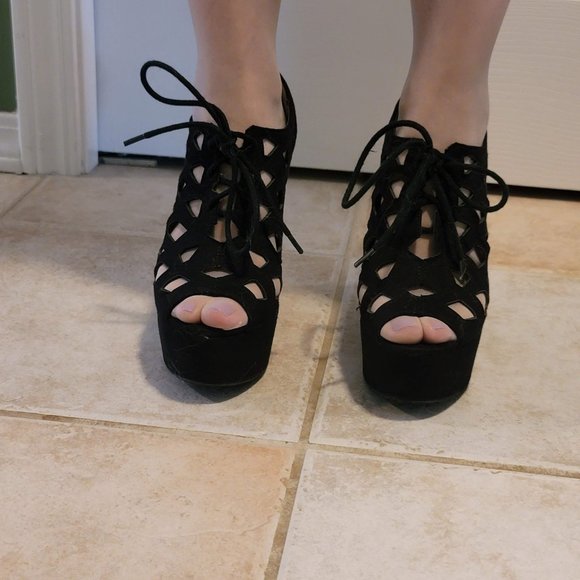 Black Platform Wedgey shoes - Picture 2 of 6